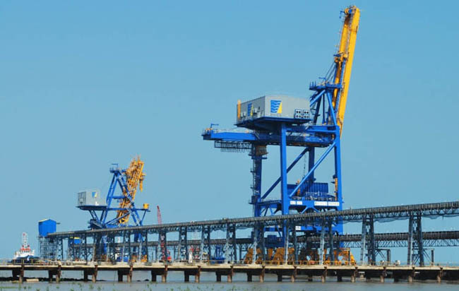 印度阿达尼集团港口建设的软基处理工程